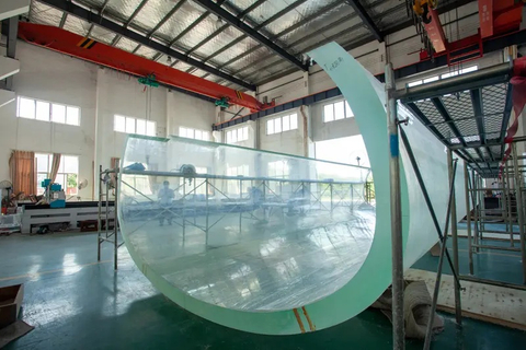 Kurbaj akrilaj paneloj kurbaj plexiglass&reg; paneloj Kiel fleksi akrilaj folioj - Leyu